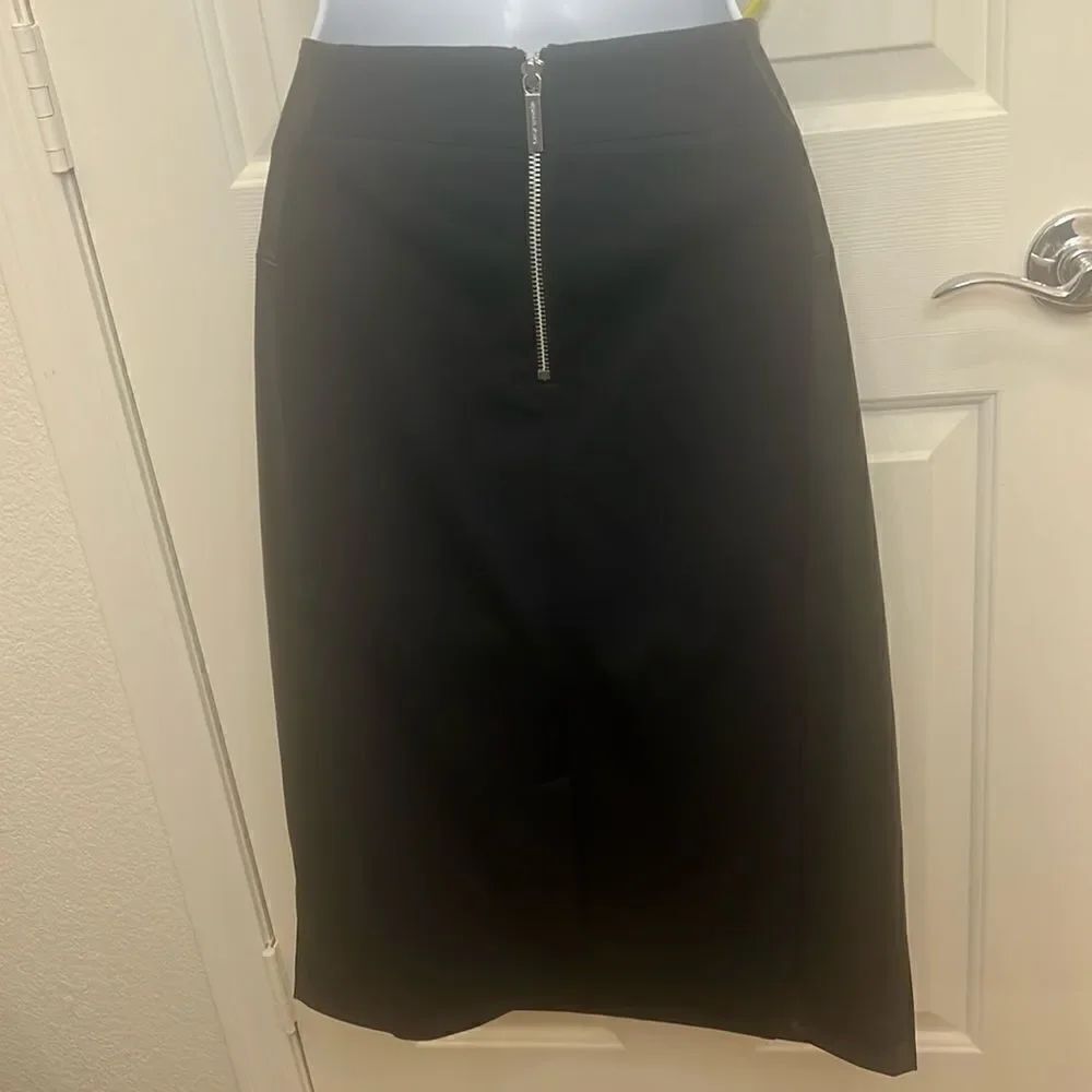 Michael Kors Skirt Size 10 Black Basics Leather Slimming Midi Silver Hardware - Picture 6 of 13